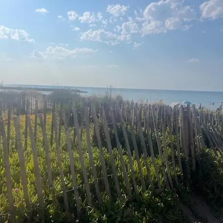 בית נופש Romari, Plage A Pied ונדרה